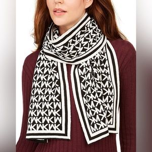 NWT Michael Kors Muffler scarf MK logo print